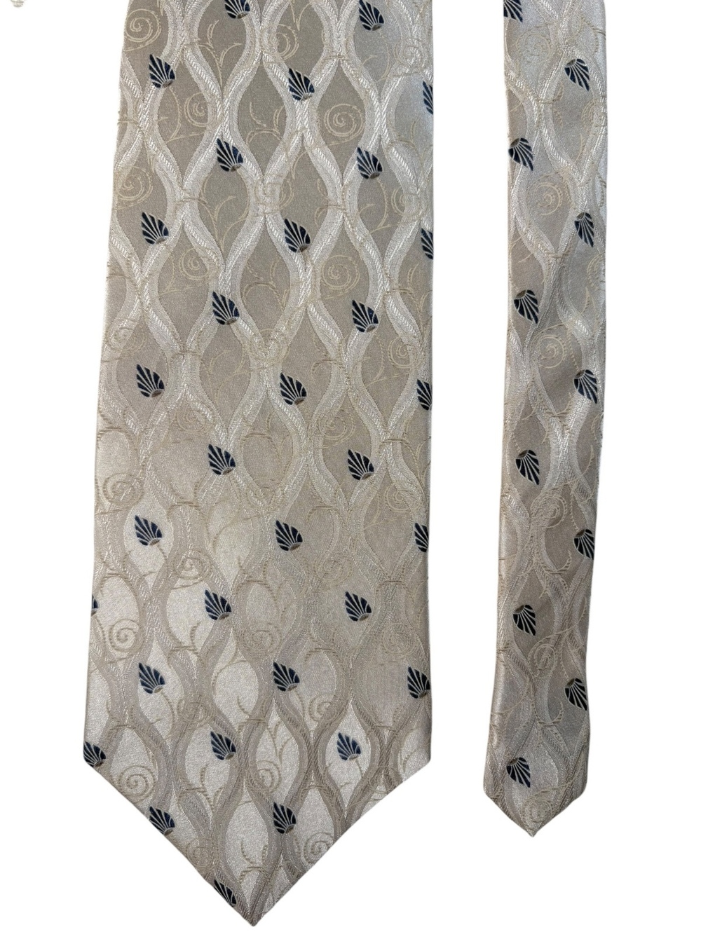 Bill Blass 100% Silk Cream Black Floral Men's Designer Tie